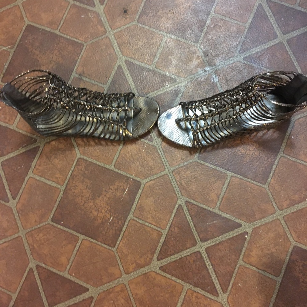 Shoe